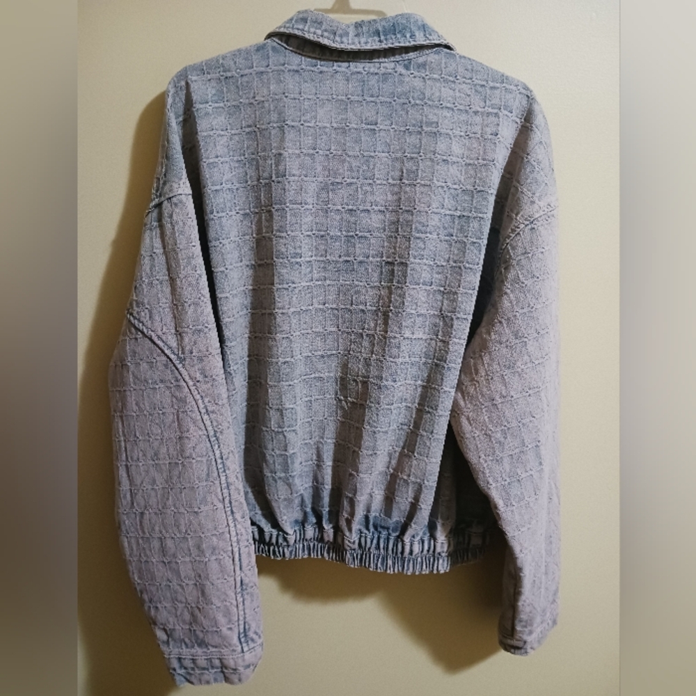 AKIRA Button Down Top/Shacket - Picture 4 of 8